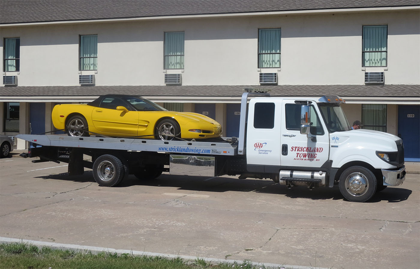 Light Duty Towing In Wichita Kansas | Strickland Road Service